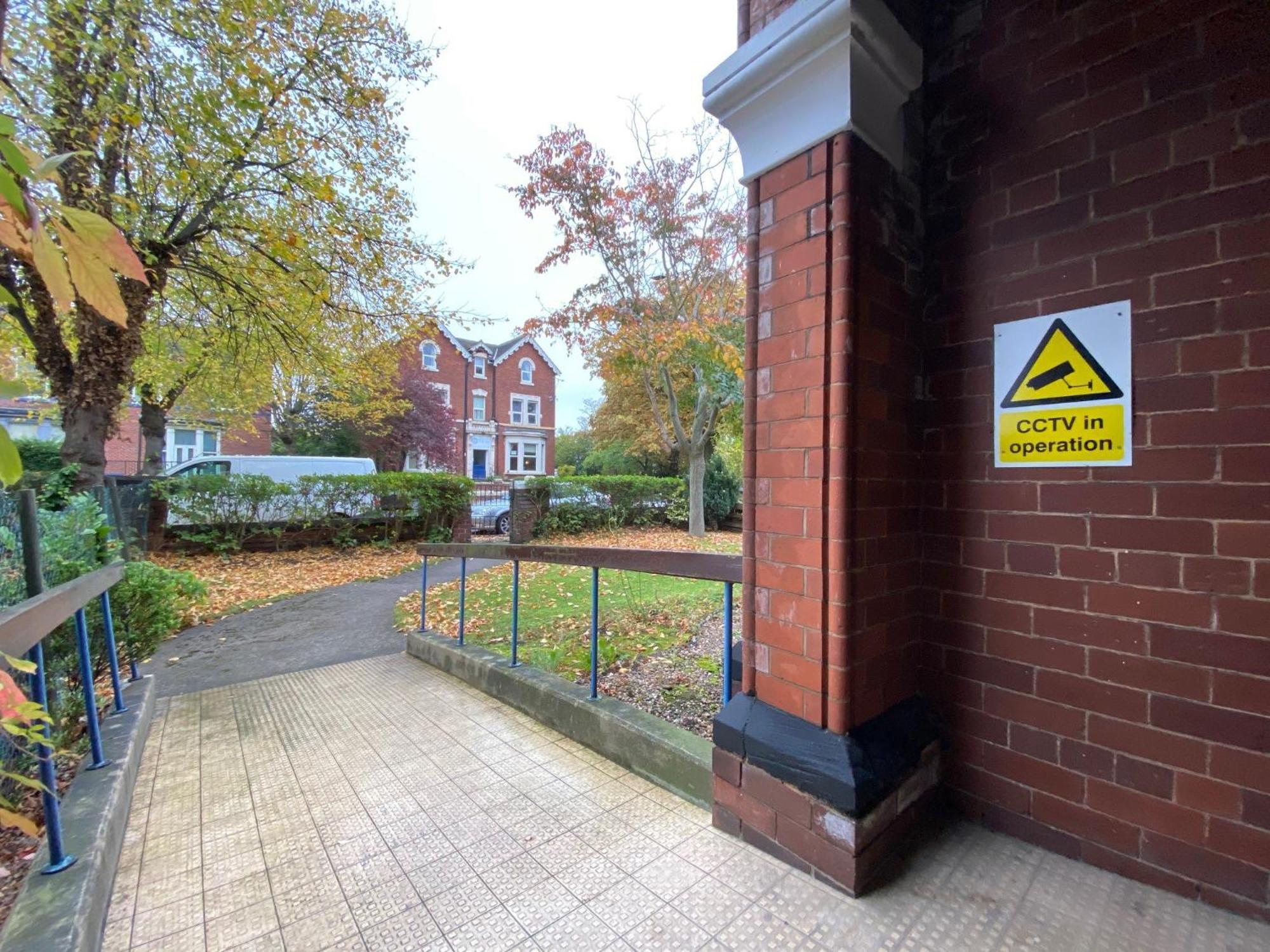 Spacious Victorian Studio Flat Apartment Doncaster Luaran gambar
